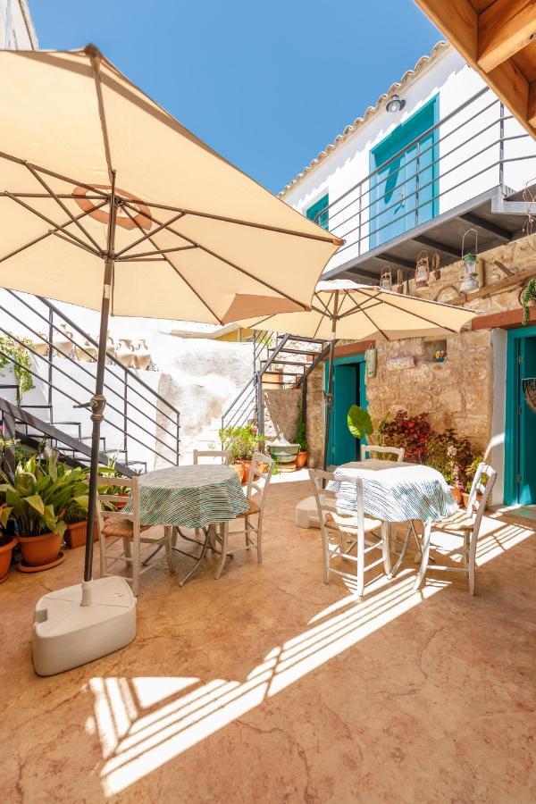 Santa Napa Guest House Famagusta  Esterno foto