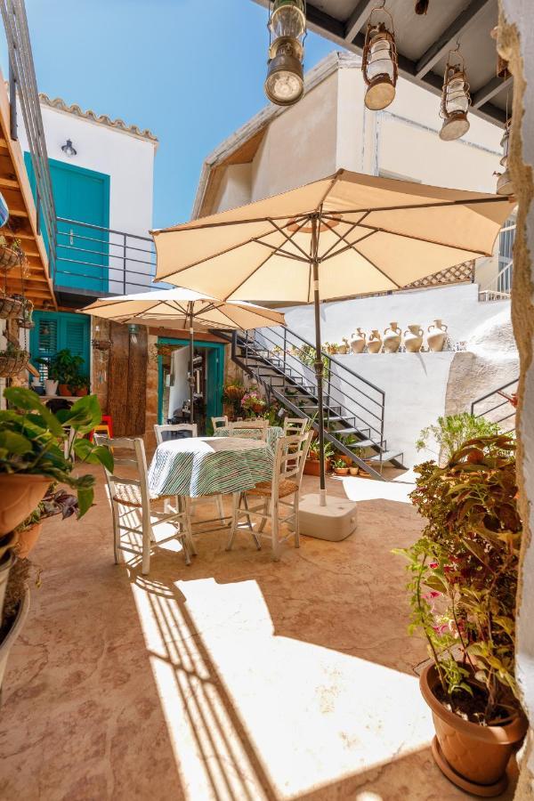 Santa Napa Guest House Famagusta  Esterno foto